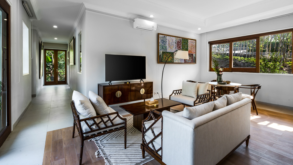 Pala Ubud - Villa Seraya B - Cosy modern classic living spaces